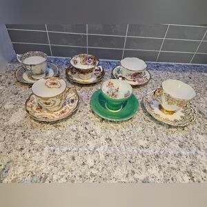 Set of tea cups and saucers Royal Albert, Aynsley, Royal Standard